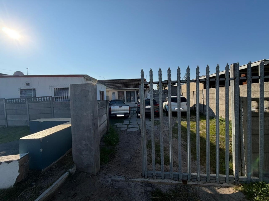 To Let 2 Bedroom Property for Rent in Blackheath Industrial Western Cape